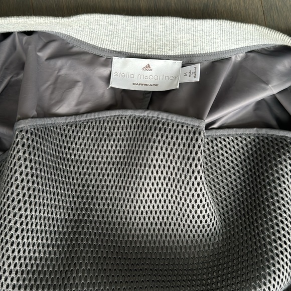 Adidas by Stella McCartney Cropped Warm up Jacket Size Medium. Gray color. - Picture 7 of 10